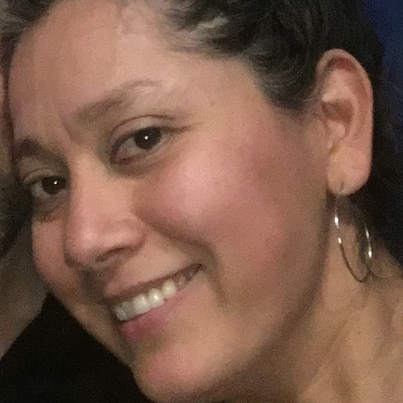 Meet your Posher, Anabel - Picture 1 of 2